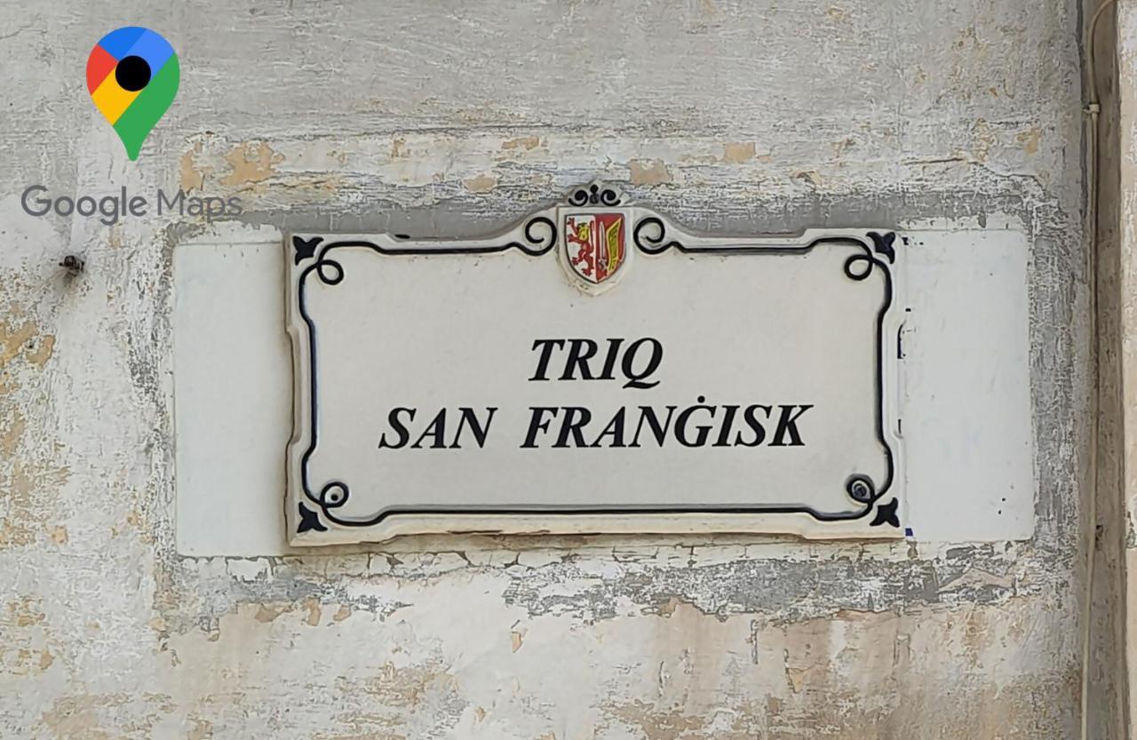 Apartment Valletta Door